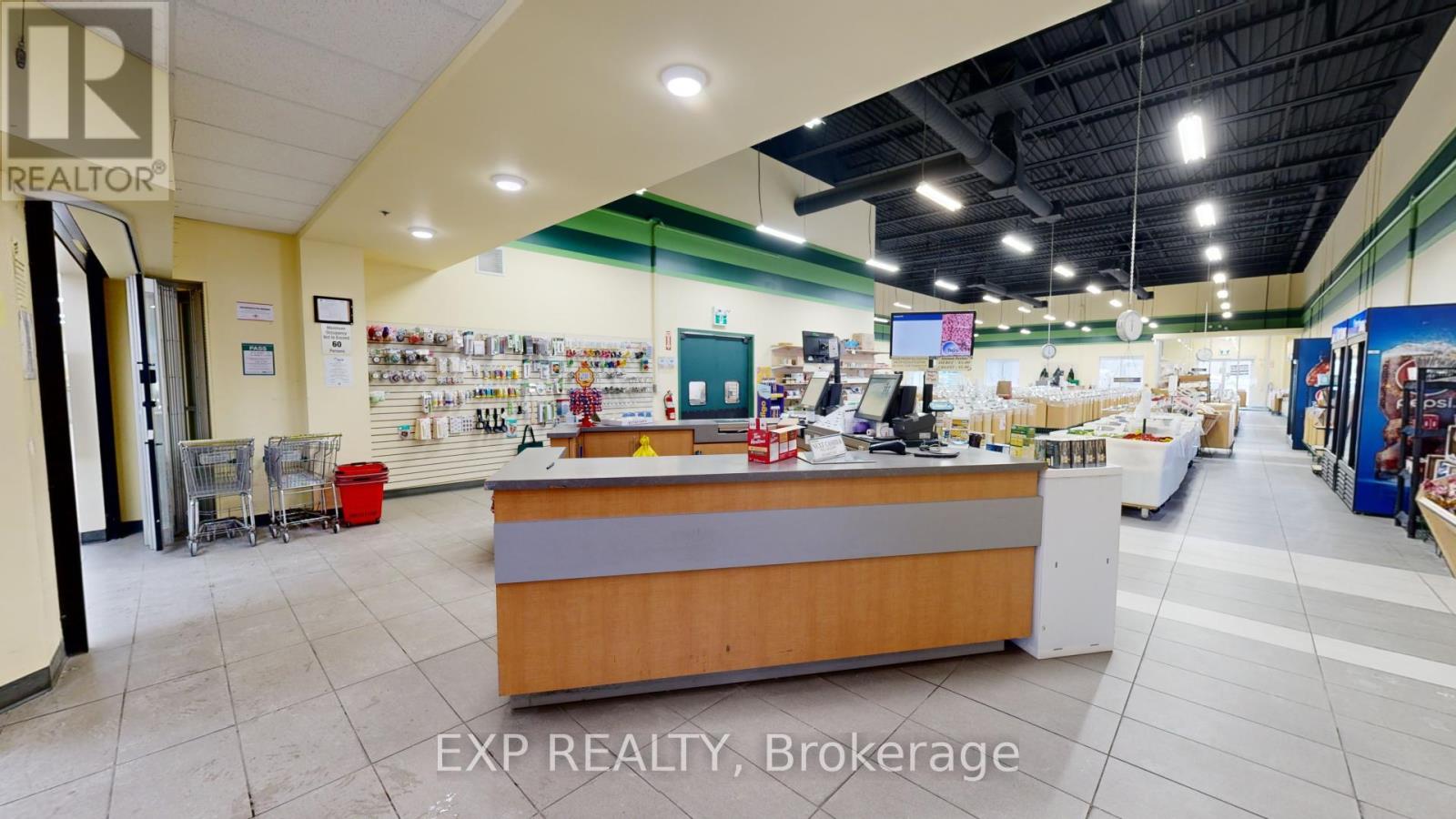 76c - 301 Oxford Street W Property Photo 7
