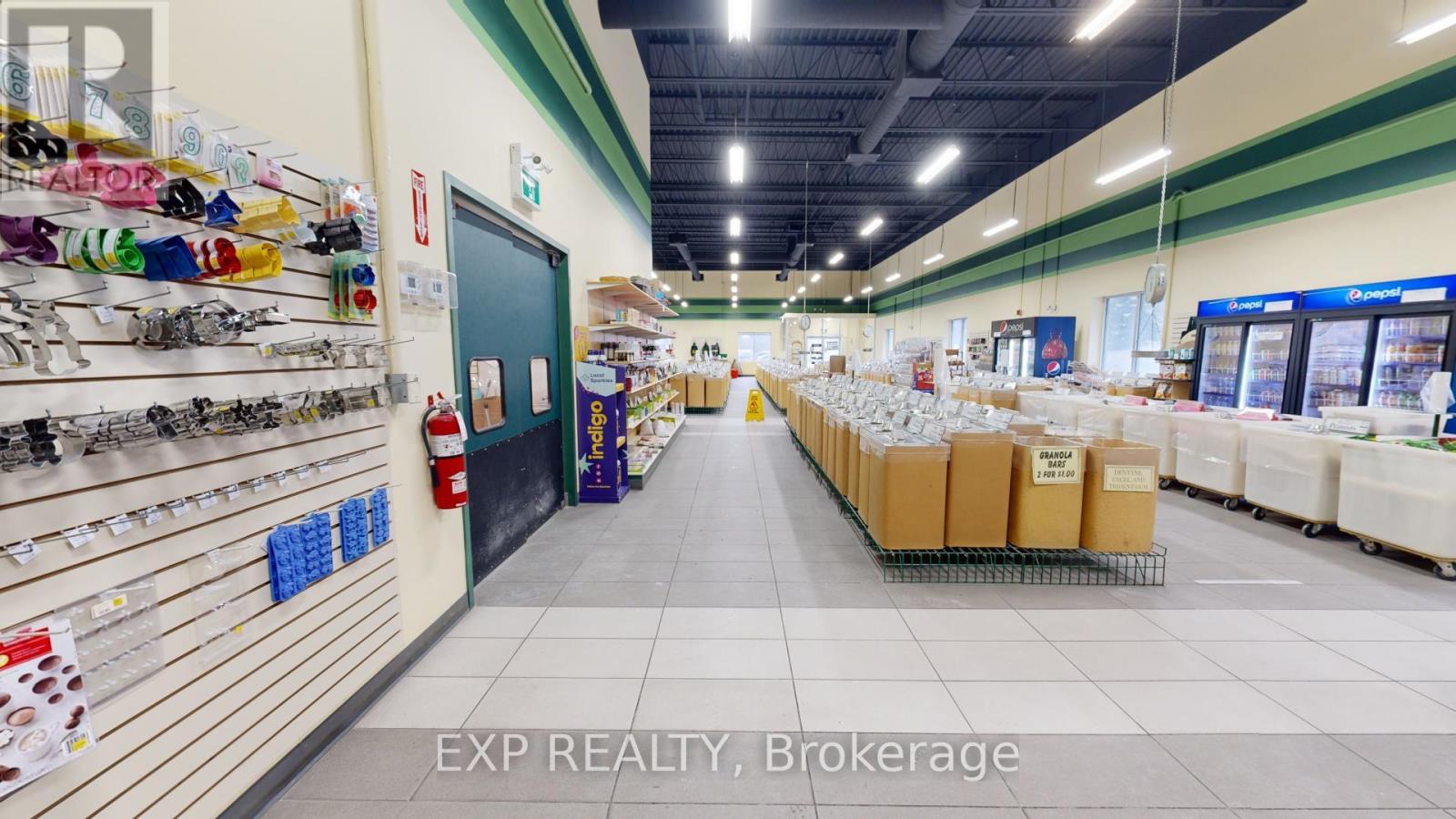 76c - 301 Oxford Street W Property Photo 9