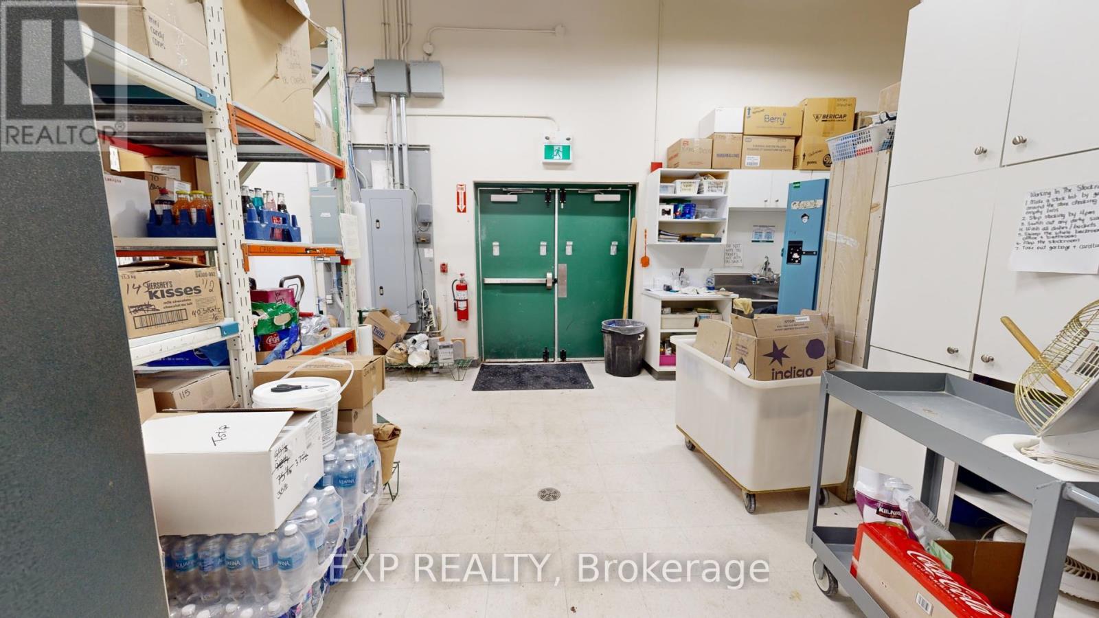 76c - 301 Oxford Street W Property Photo 10