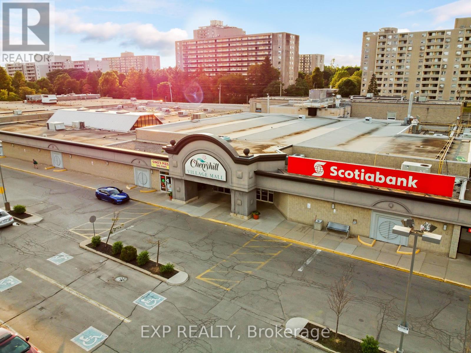 76c - 301 Oxford Street W Property Photo 13