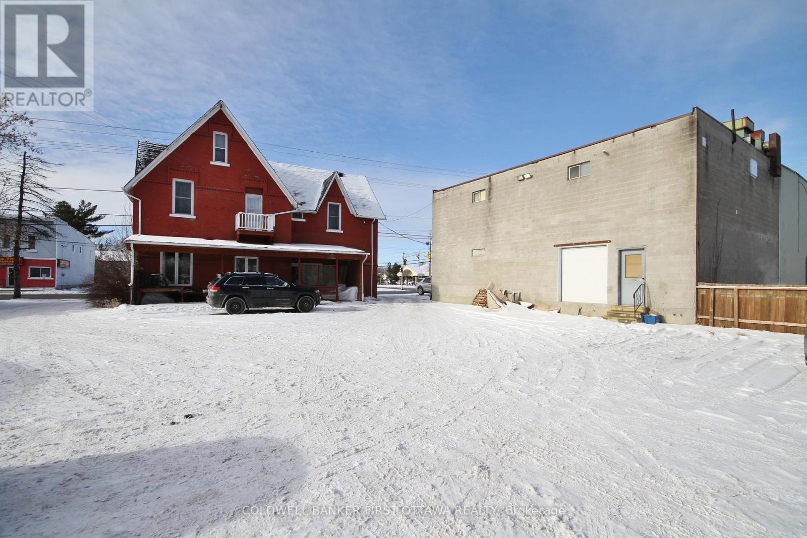 866 Notre Dame Street Property Photo 12