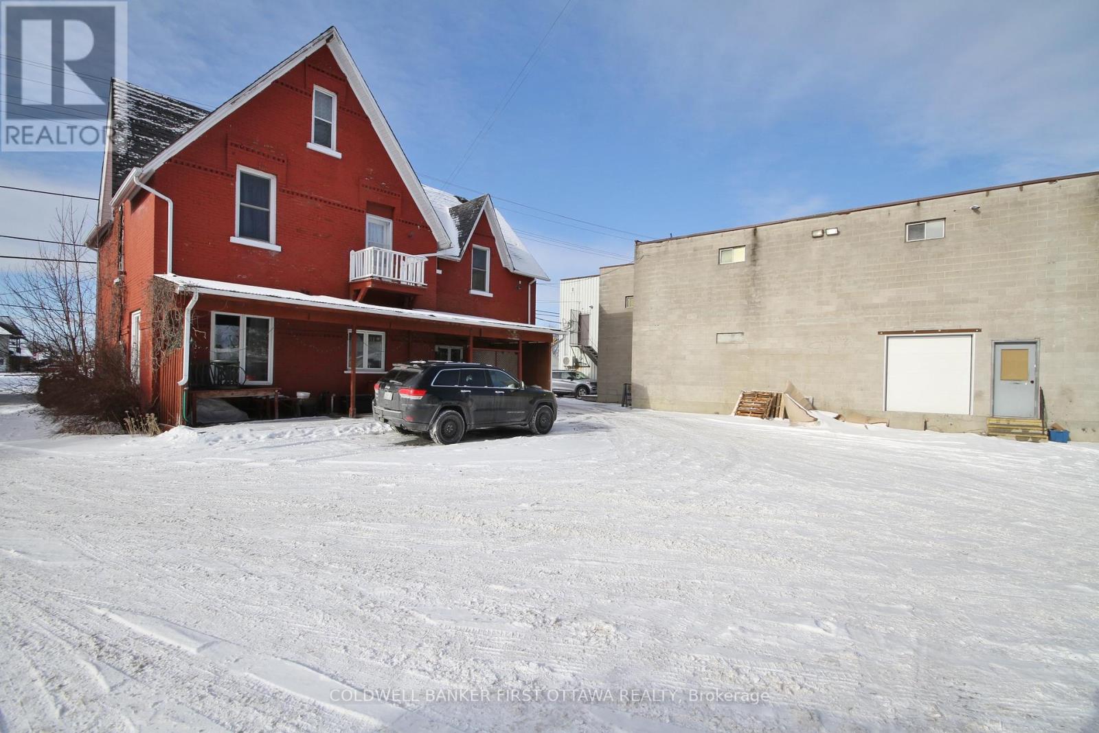 866 Notre Dame Street Property Photo 13