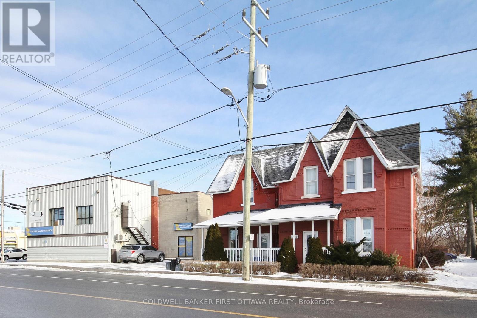 866 Notre Dame Street Property Photo 14