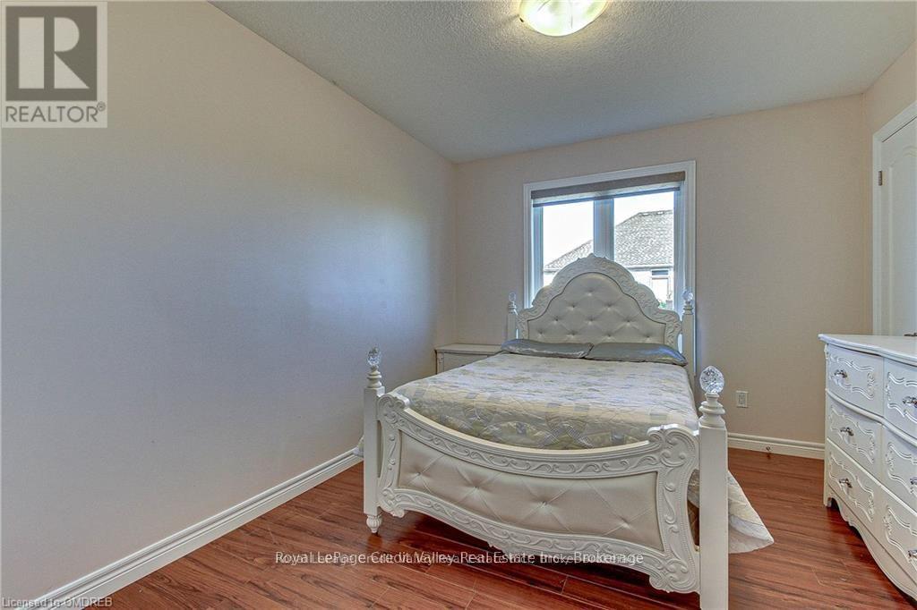 123 Coulas Crescent Property Photo 4