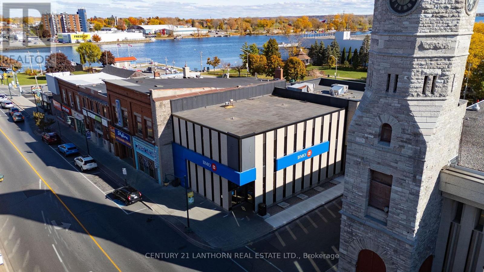 55 Dundas Street W Property Photo 2