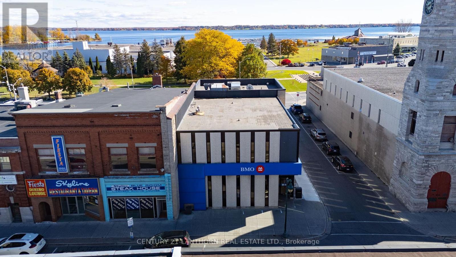 55 Dundas Street W Property Photo 7