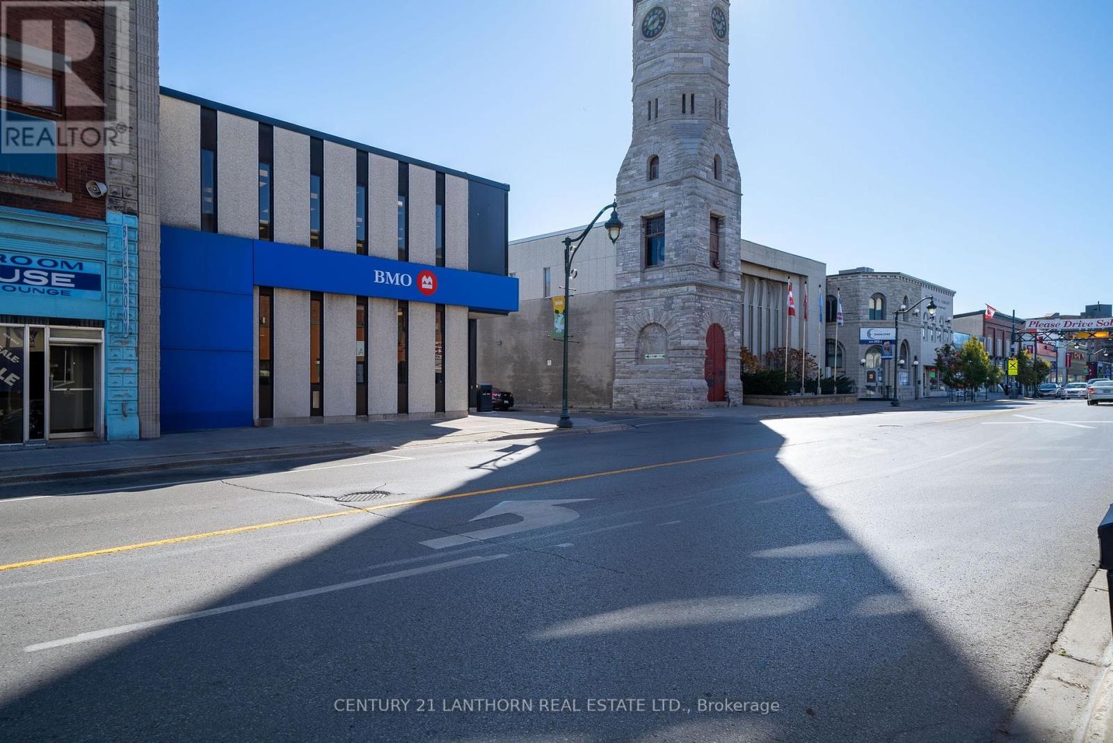 55 Dundas Street W Property Photo 10