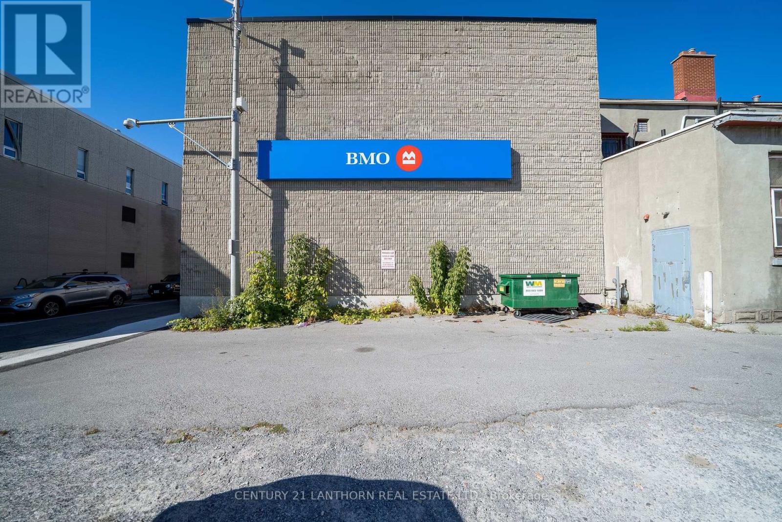 55 Dundas Street W Property Photo 15
