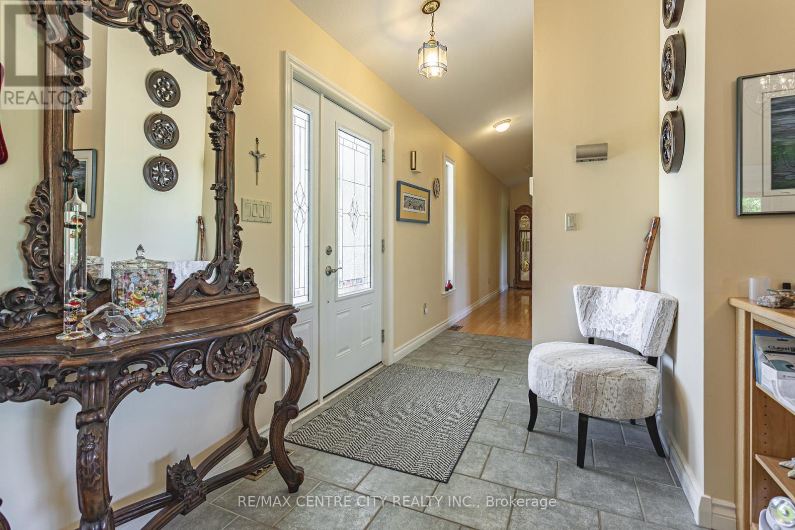15260 Furnival Road Property Photo 2