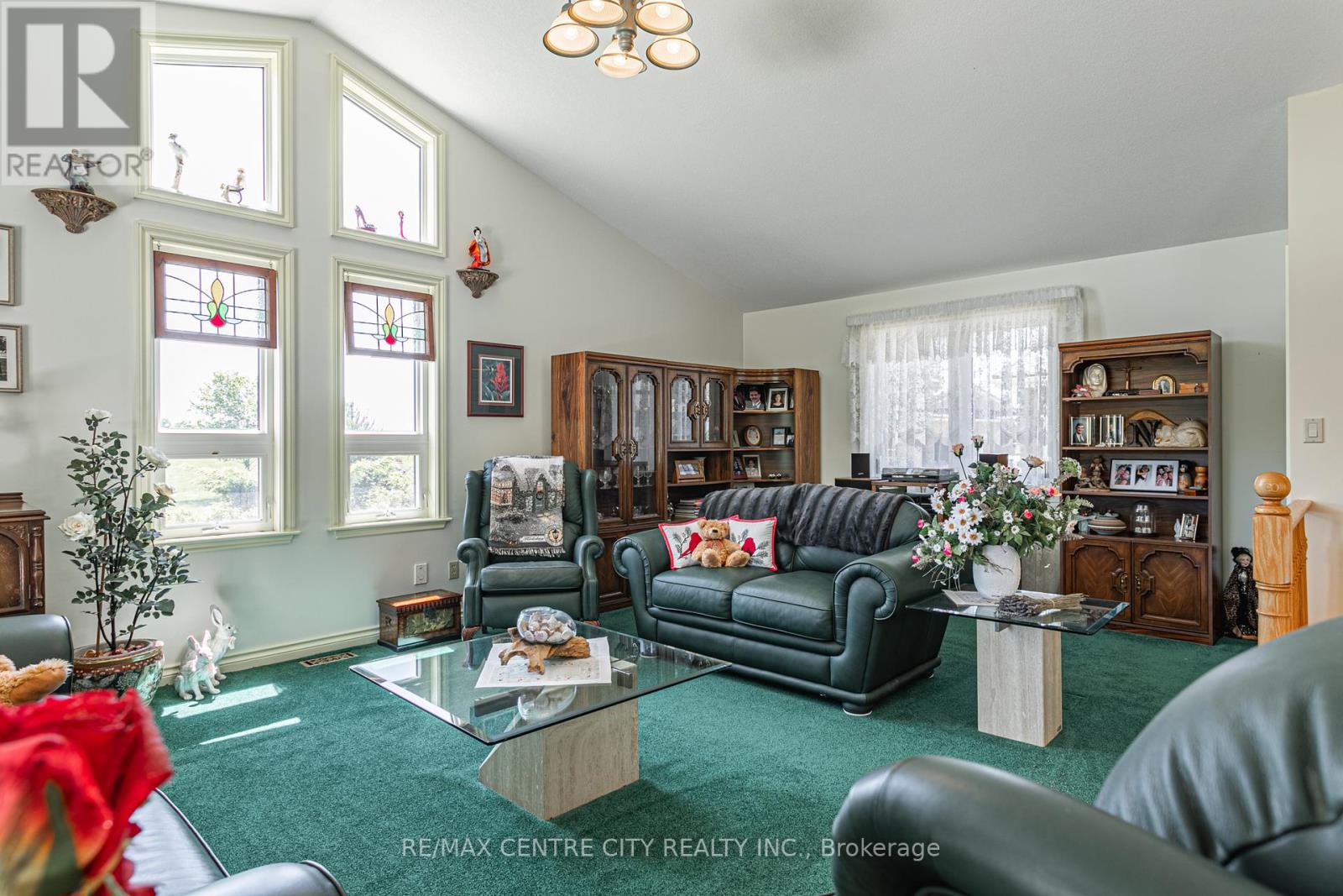 15260 Furnival Road Property Photo 11