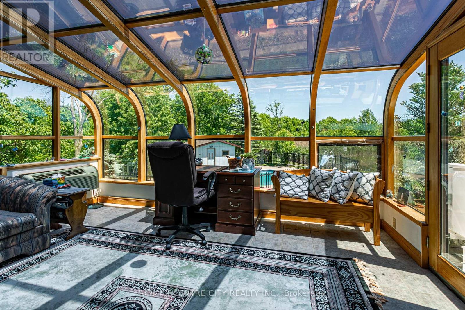 15260 Furnival Road Property Photo 12