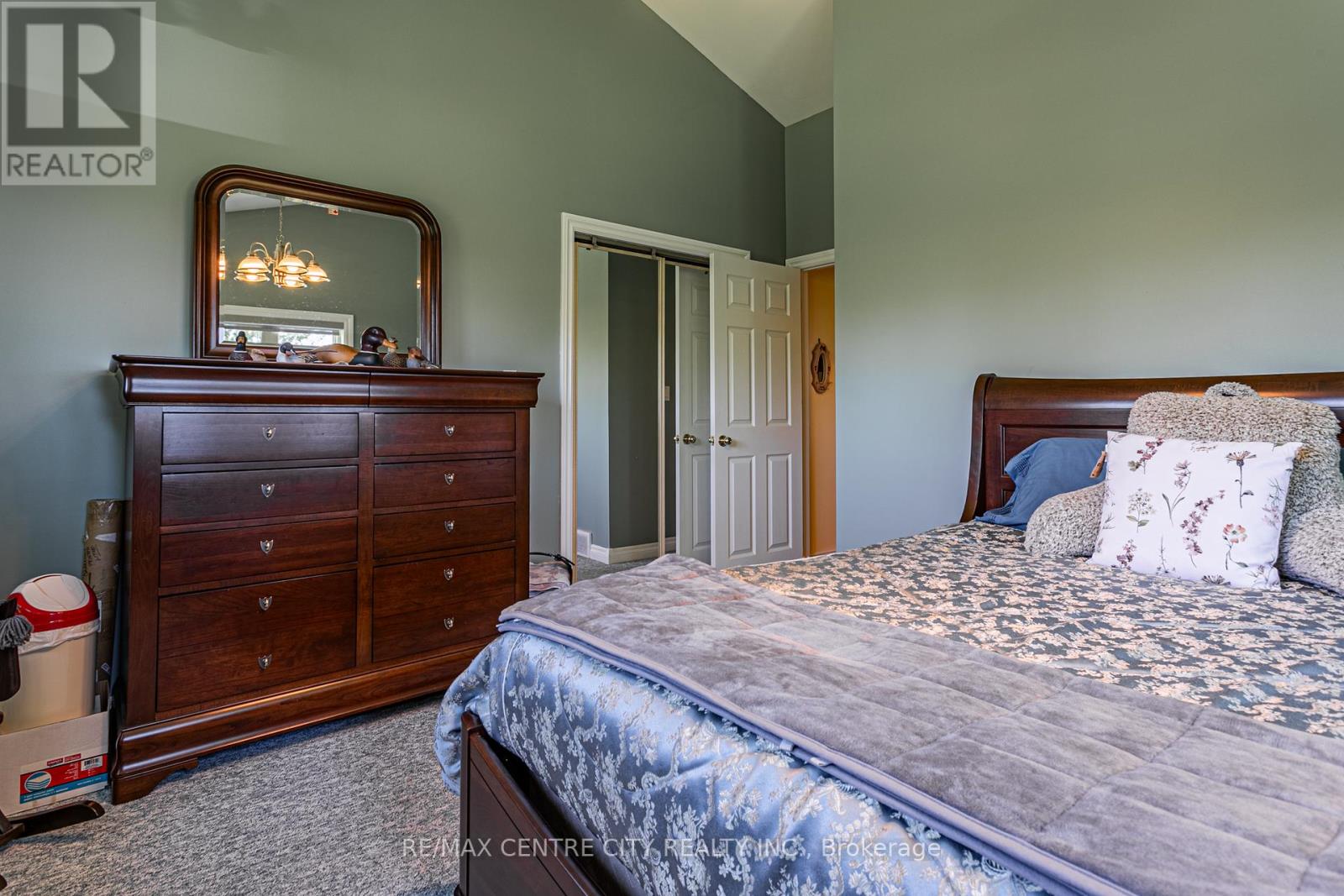 15260 Furnival Road Property Photo 16
