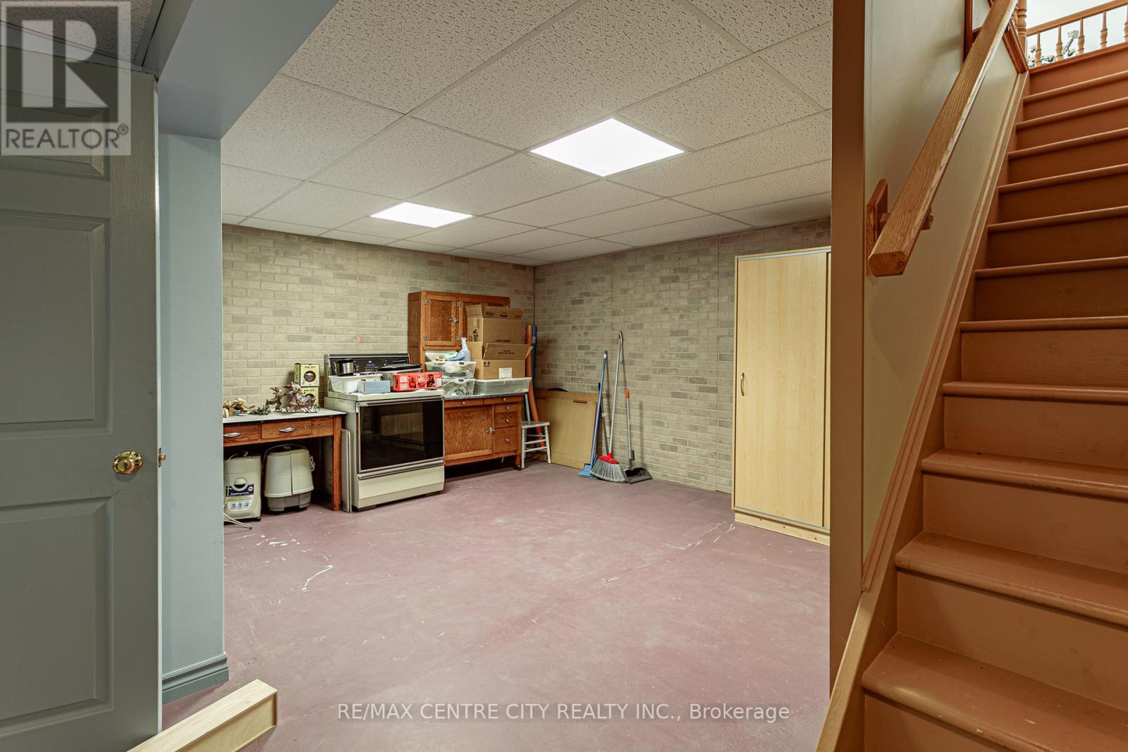 15260 Furnival Road Property Photo 29