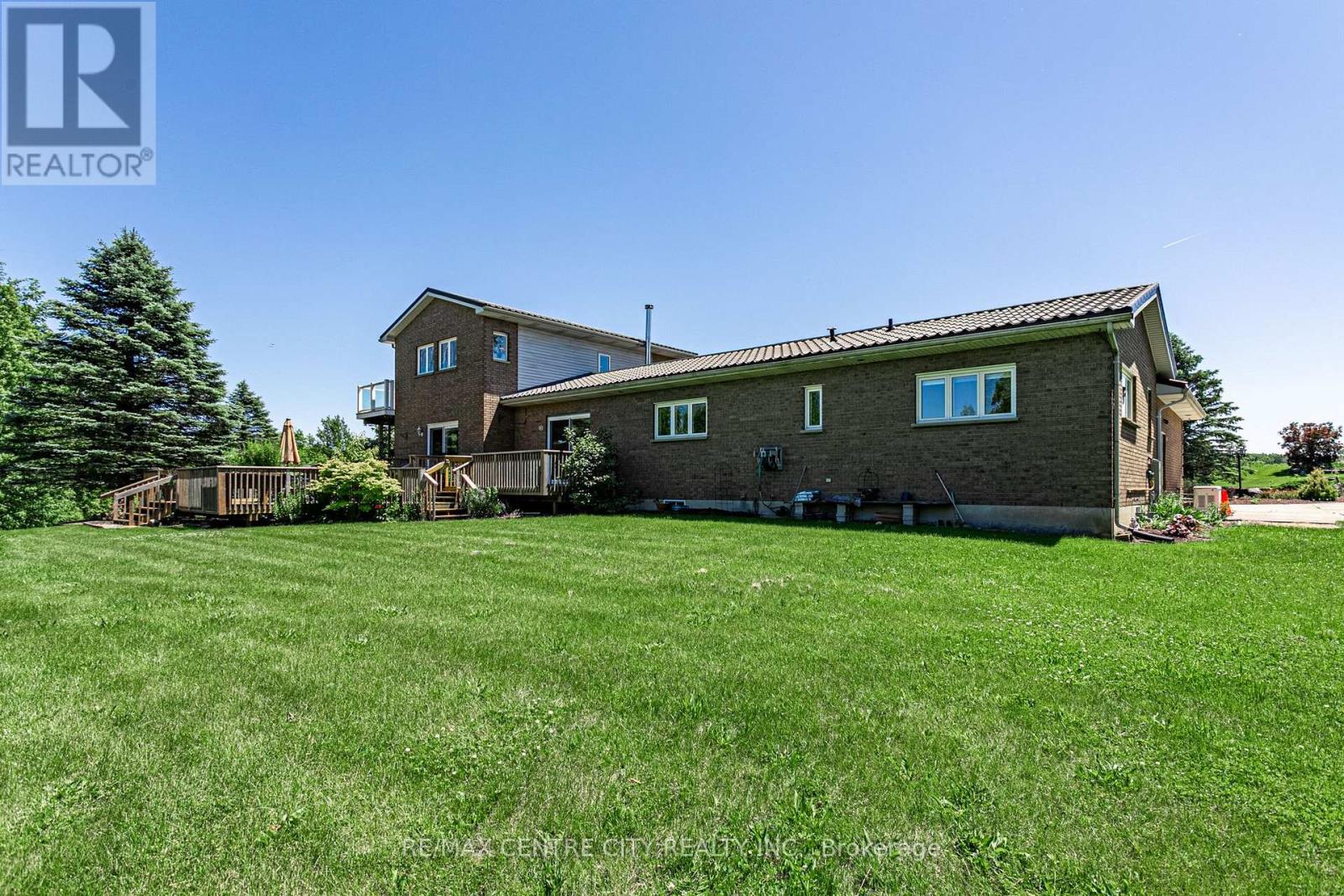 15260 Furnival Road Property Photo 33