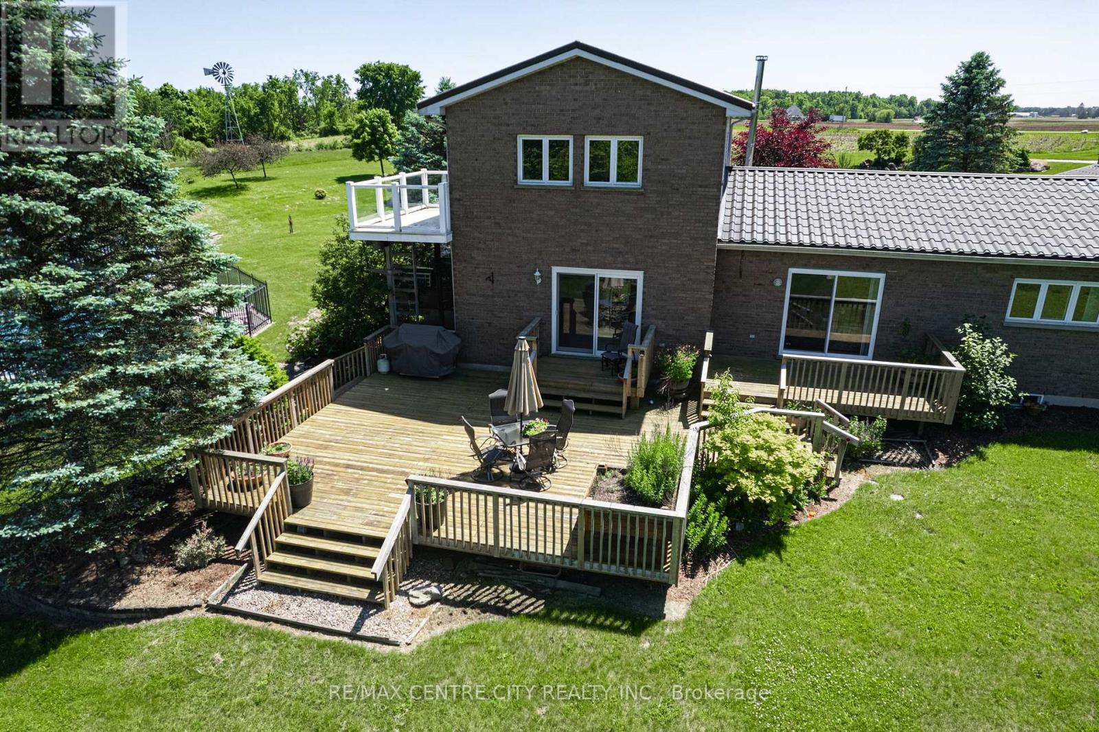 15260 Furnival Road Property Photo 36