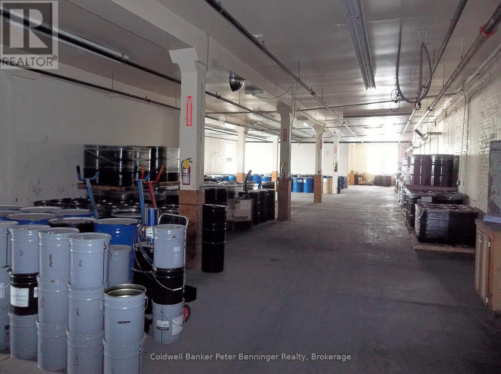 106 Colborne Street N Property Photo 11