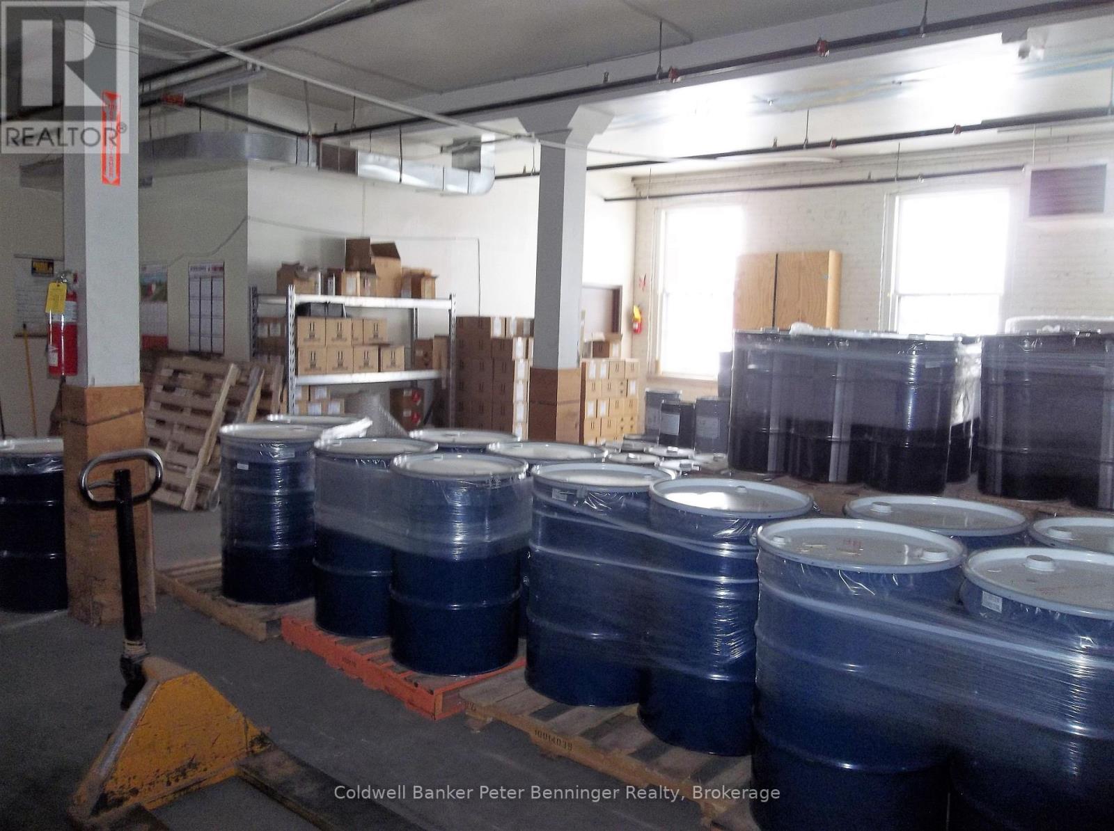 106 Colborne Street N Property Photo 12