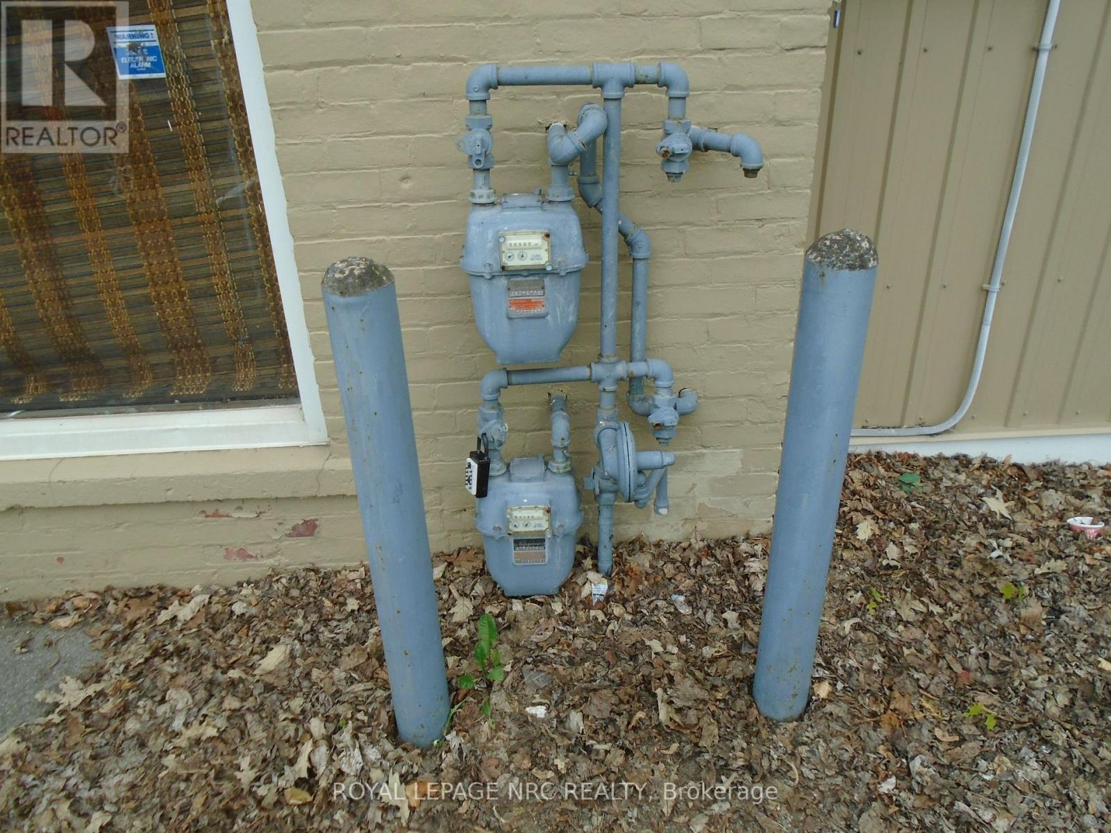 34 Avenue Place Property Photo 2