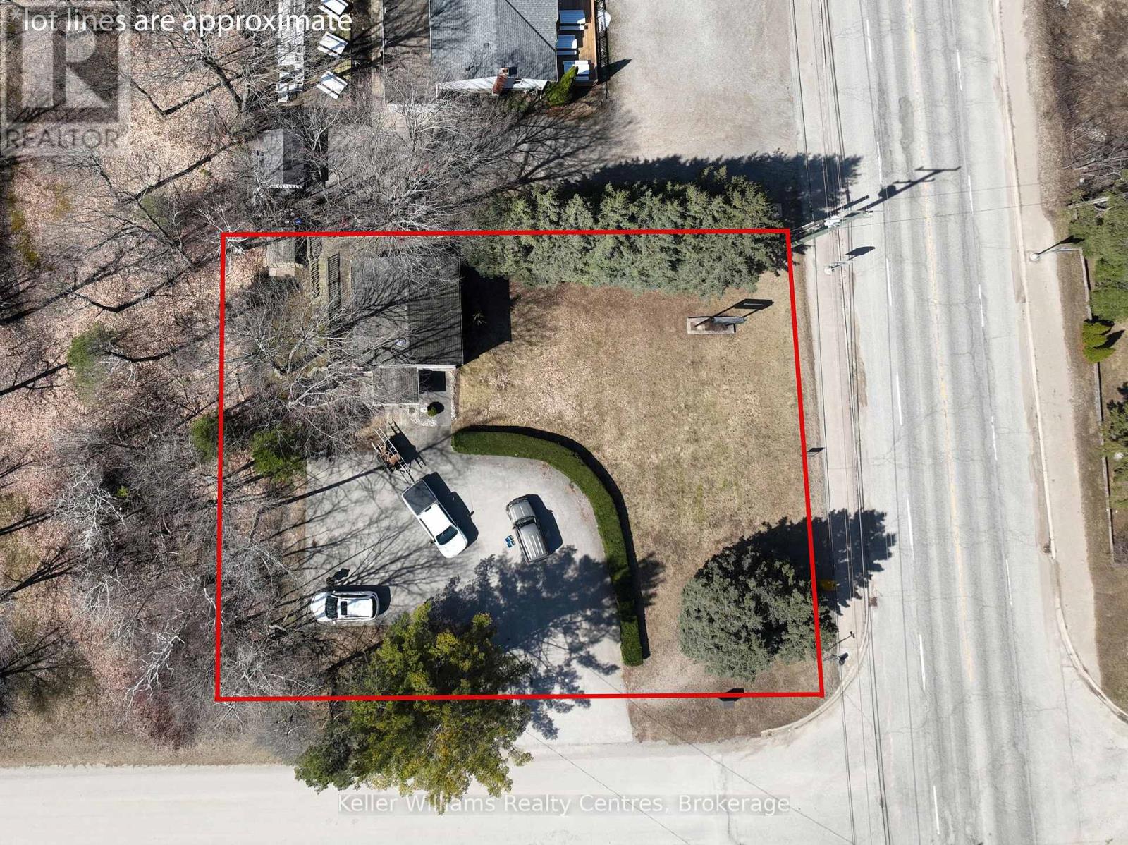660 Main Street Property Photo 3