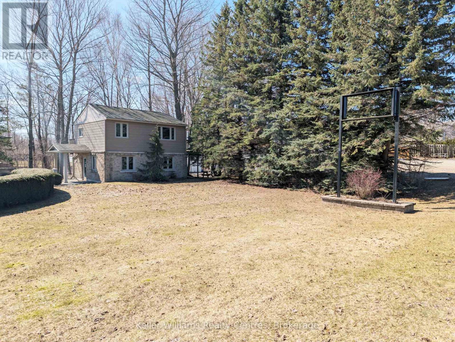 660 Main Street Property Photo 5