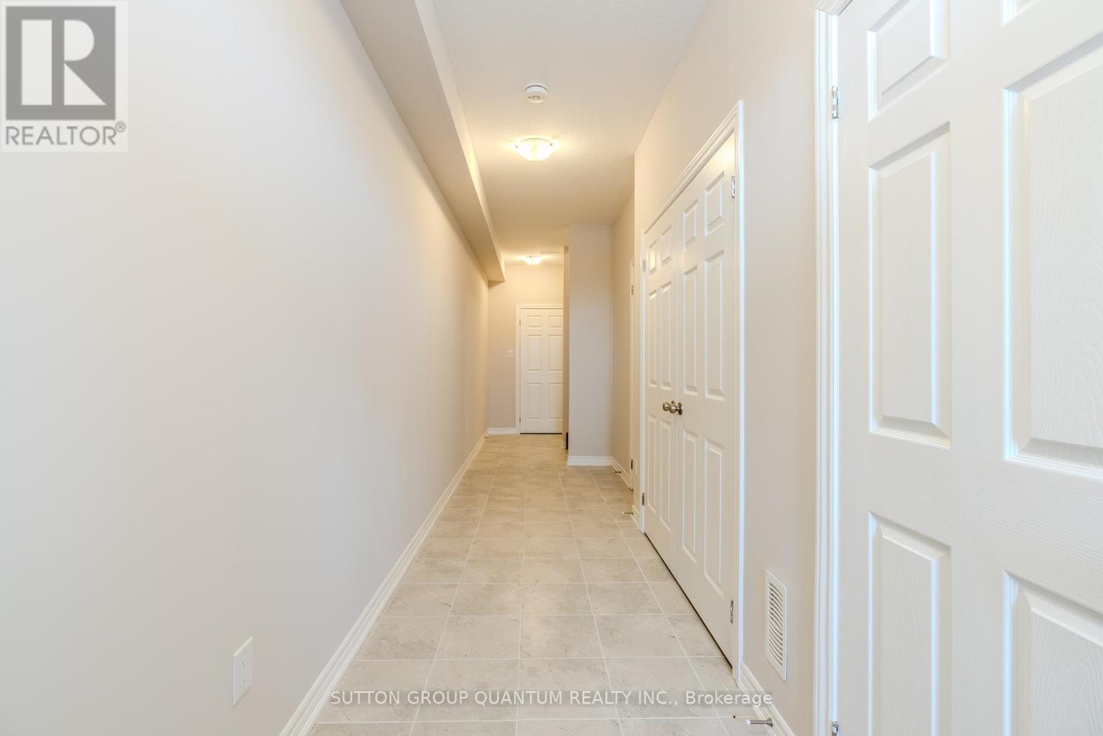 85 - 677 Park Road N Property Photo 5