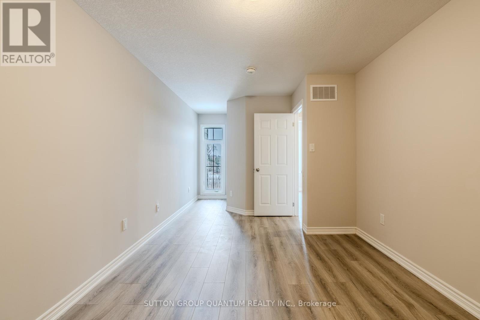 85 - 677 Park Road N Property Photo 30