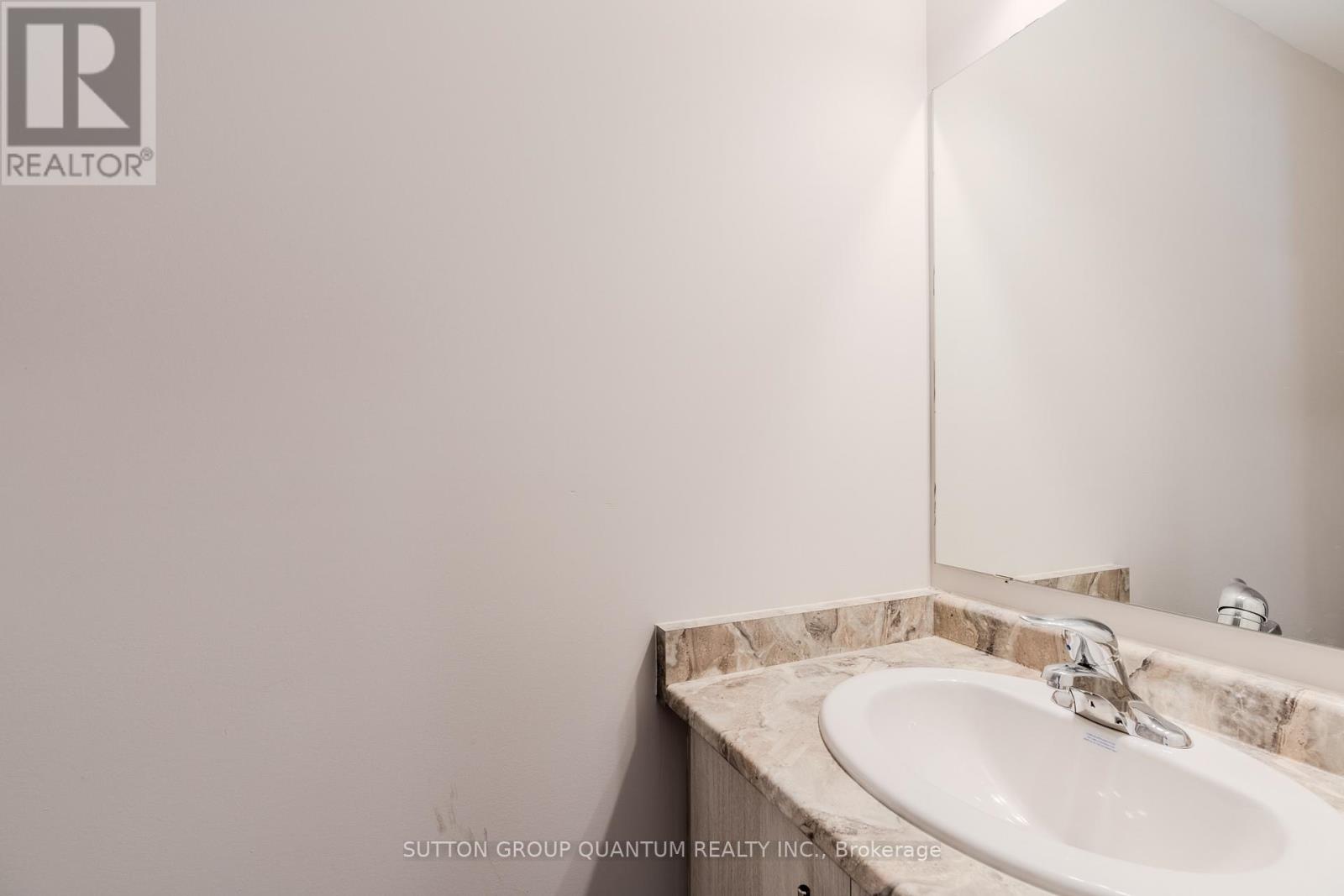 85 - 677 Park Road N Property Photo 36