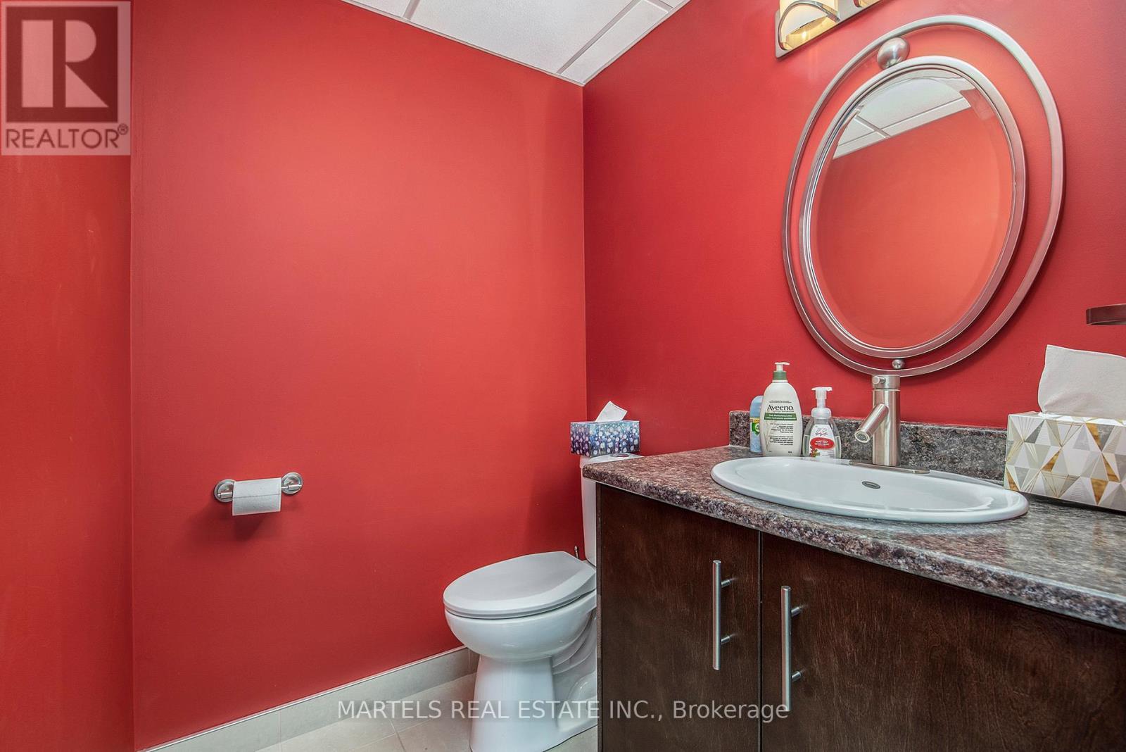 14 - 5480 Canotek Road Property Photo 15