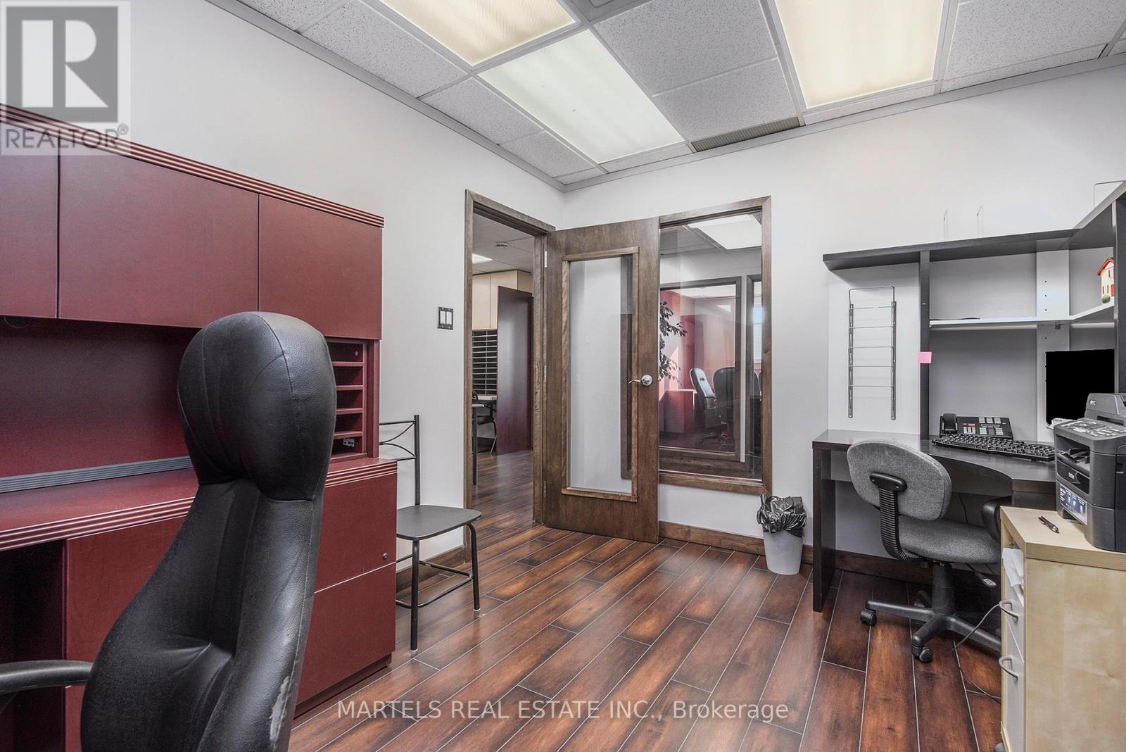 14 - 5480 Canotek Road Property Photo 27