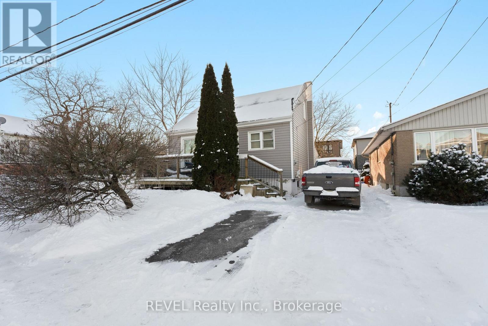 229 Morton Street Property Photo 1
