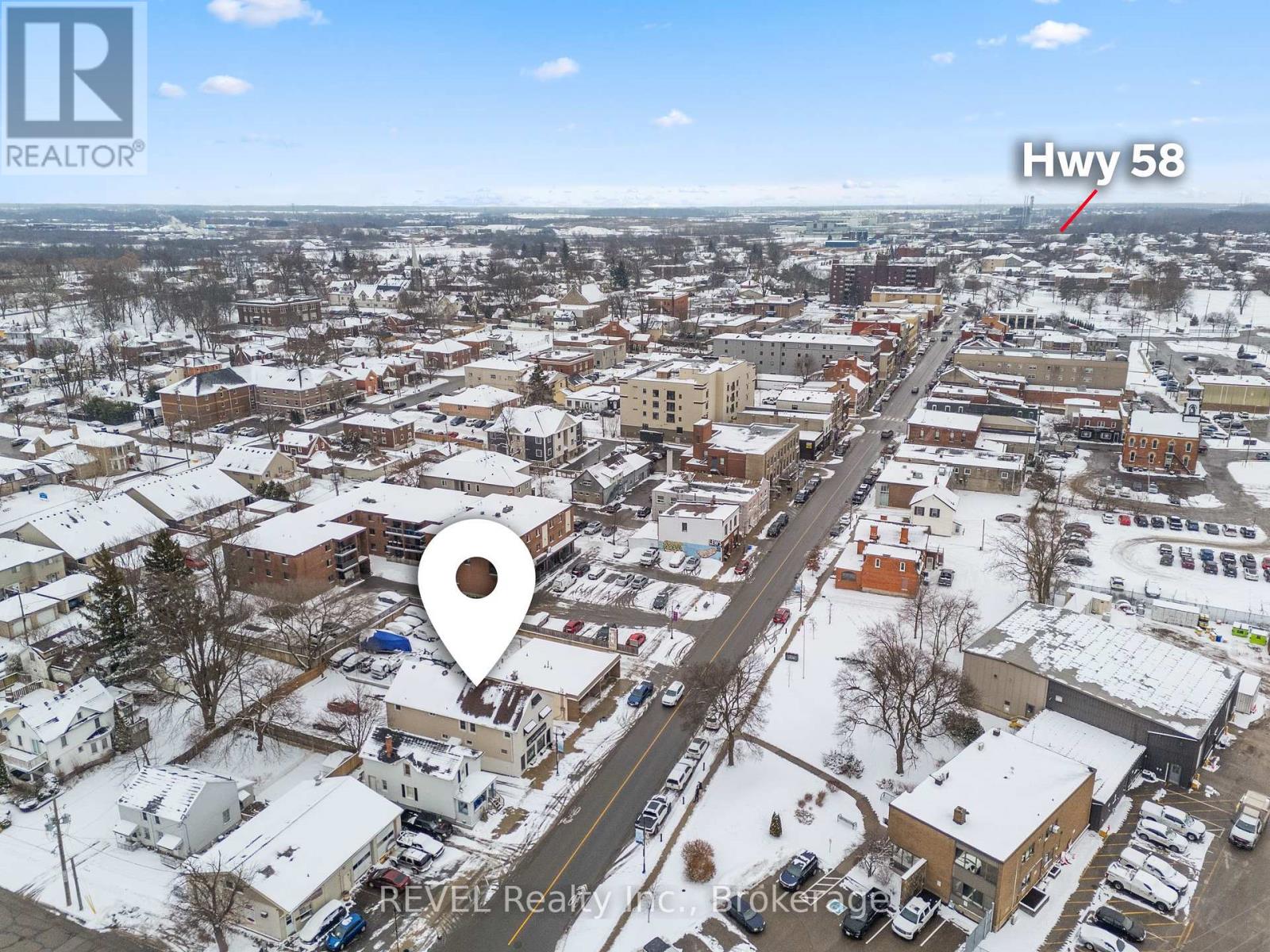 50 Front Street N Property Photo 28
