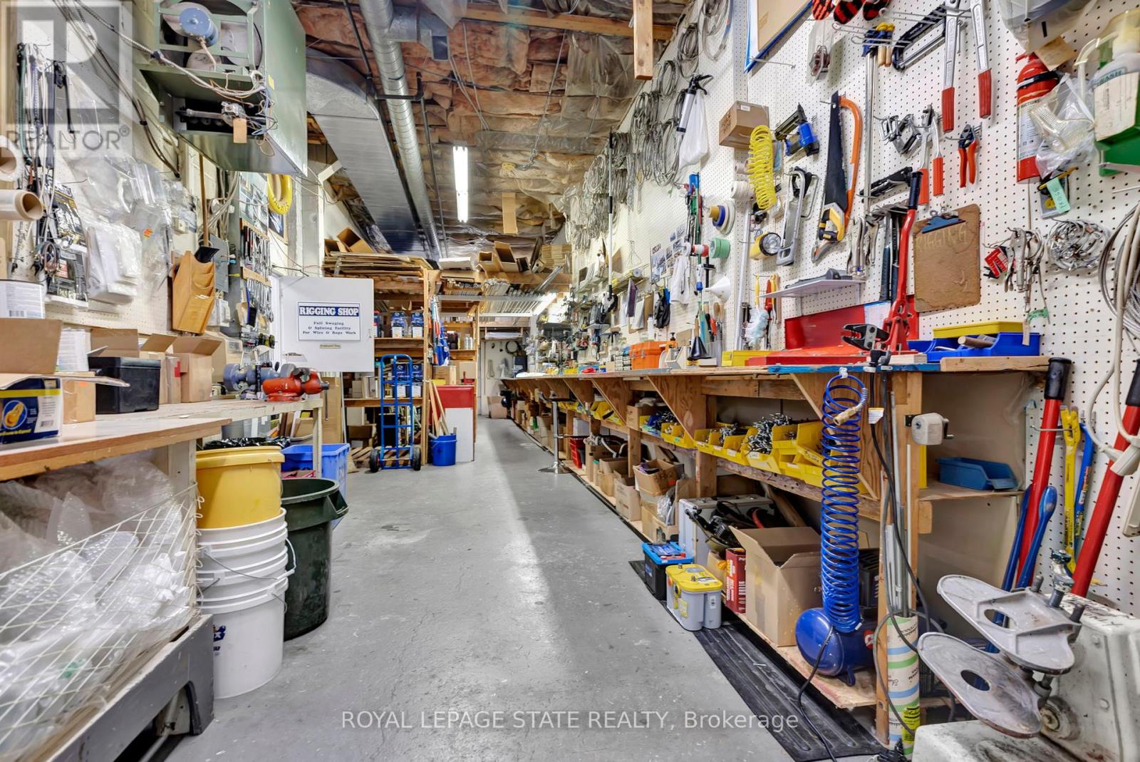 522 James Street N Property Photo 15