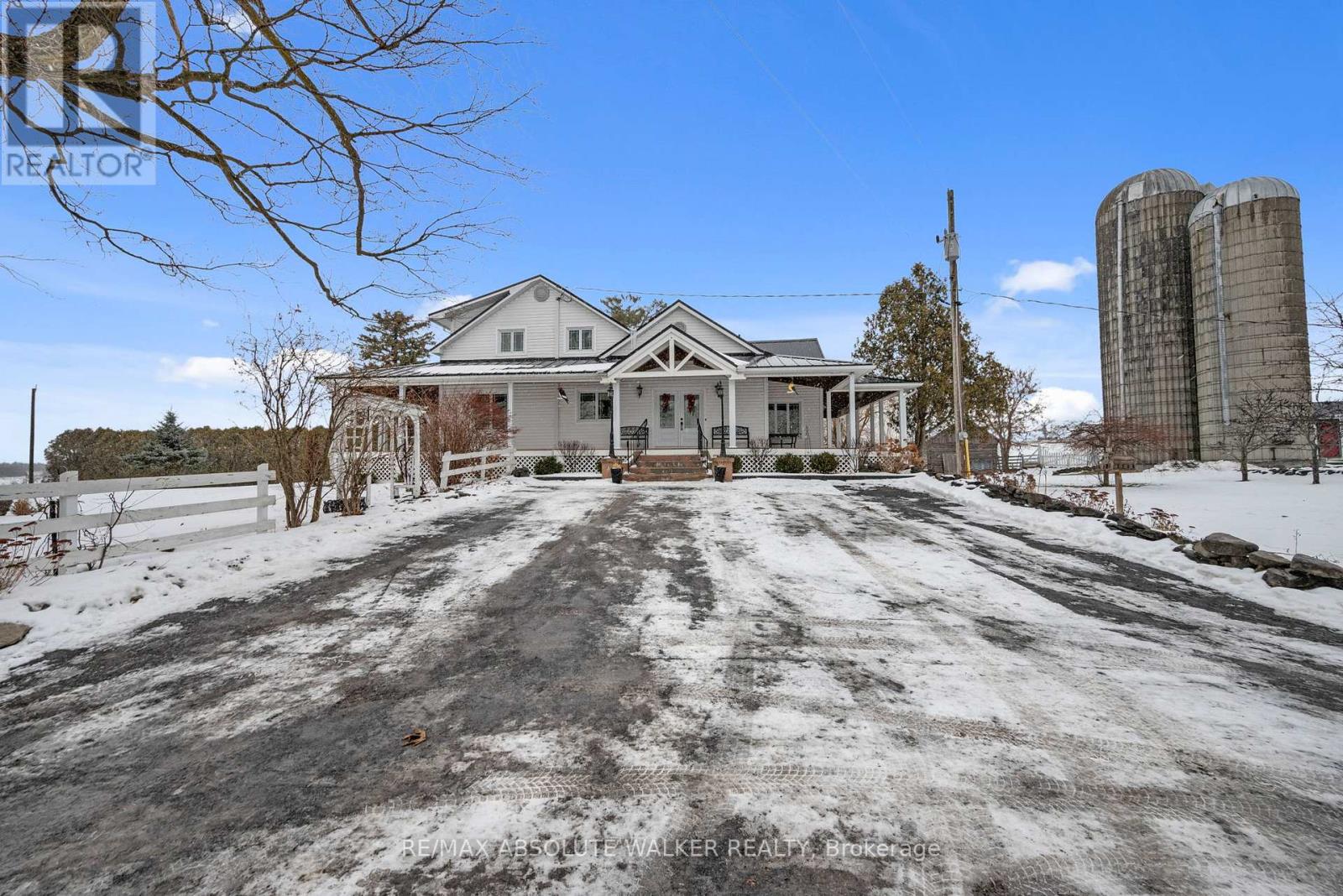 19152 County 25 Road Property Photo 2