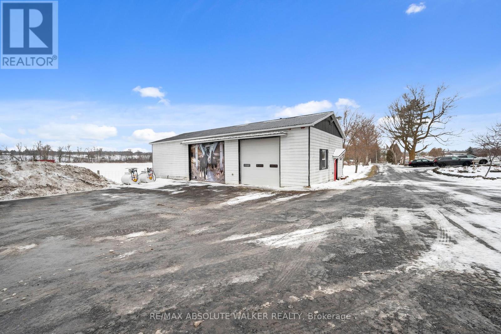 19152 County 25 Road Property Photo 6