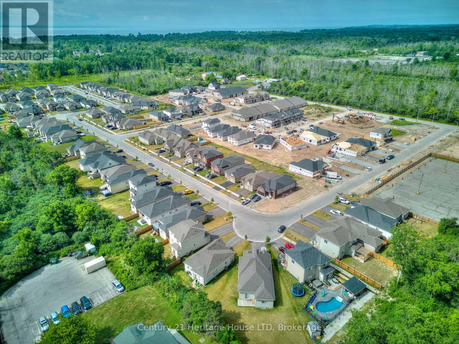 17 - 397 Garrison Road Property Photo 4