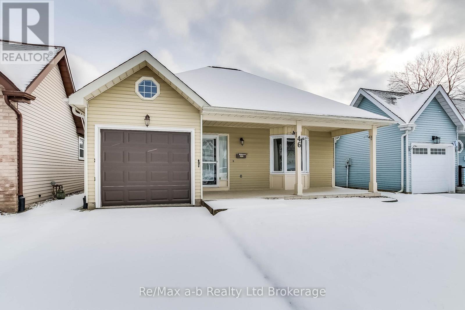 46 SERES DRIVE Property Photo 1