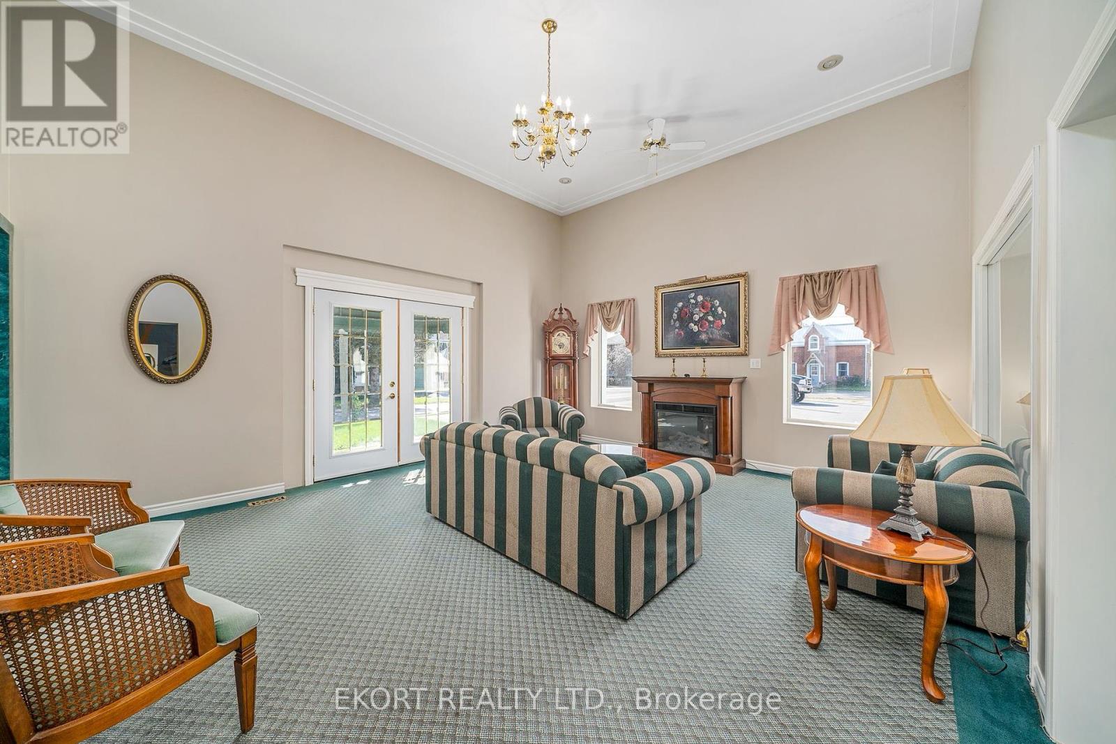 87 James Street Property Photo 6