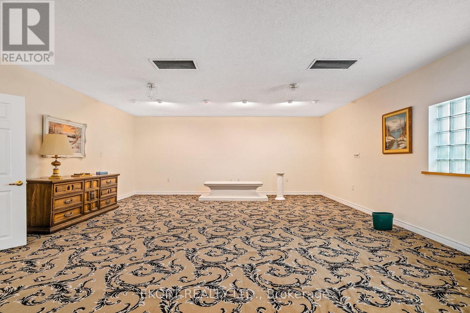 87 James Street Property Photo 20