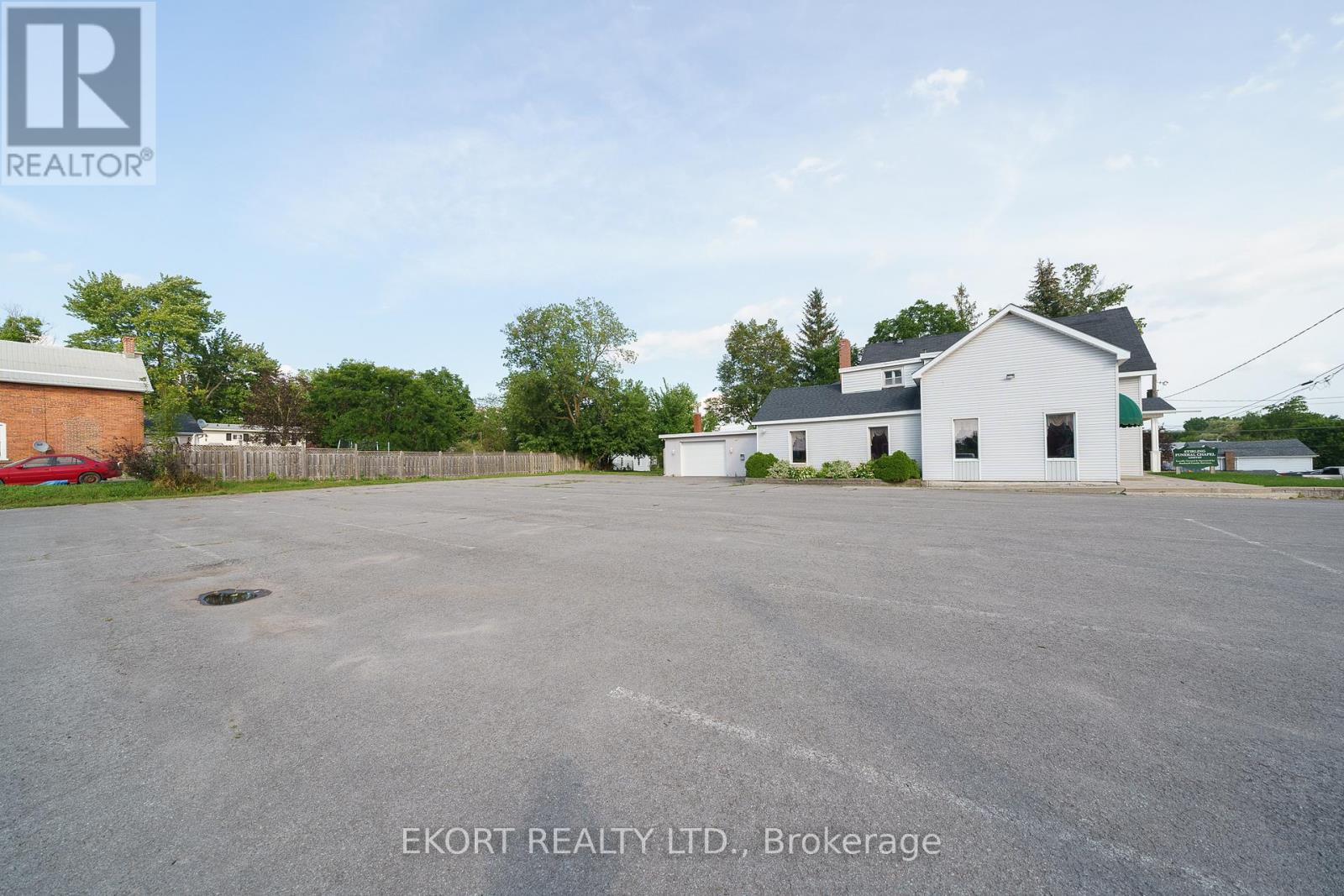 87 James Street Property Photo 36