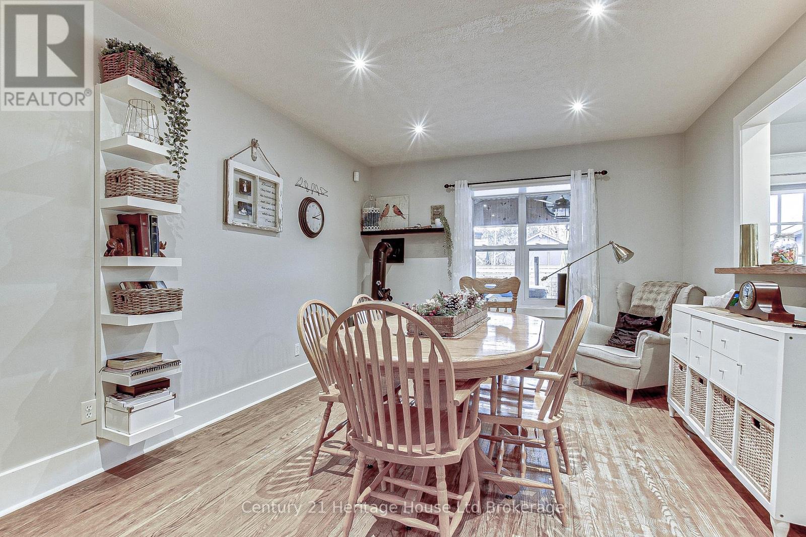 2 Church Street Property Photo 25