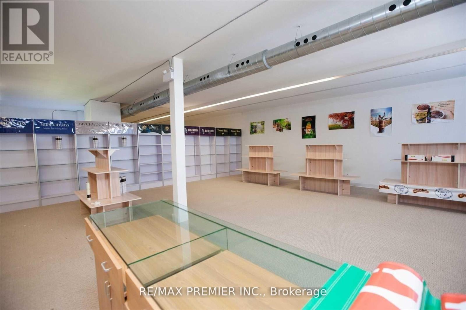 4507 Queen Street Property Photo 3