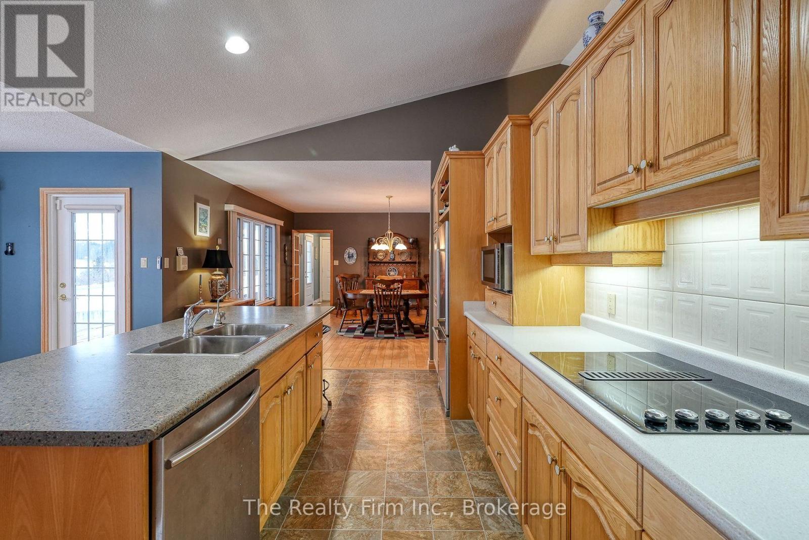 716173 18th Line Property Photo 14