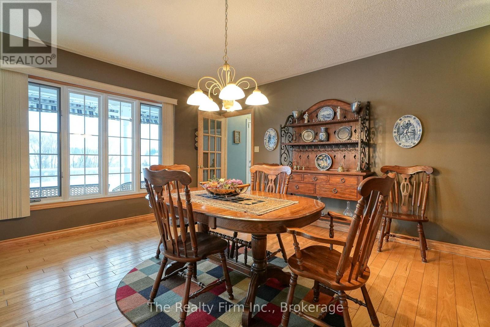 716173 18th Line Property Photo 16