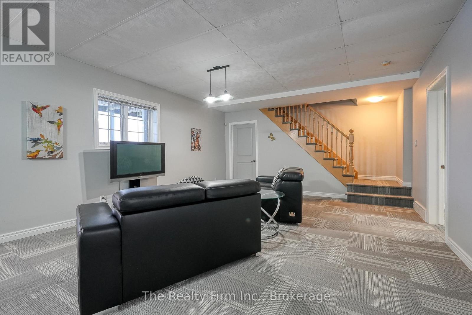 716173 18th Line Property Photo 25