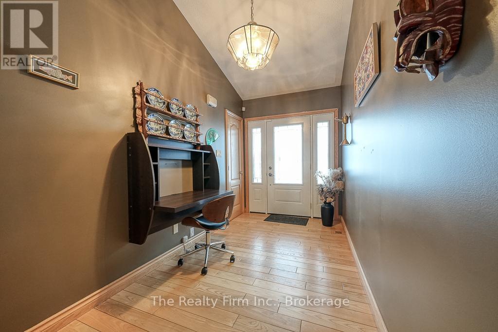 716173 18th Line Property Photo 10