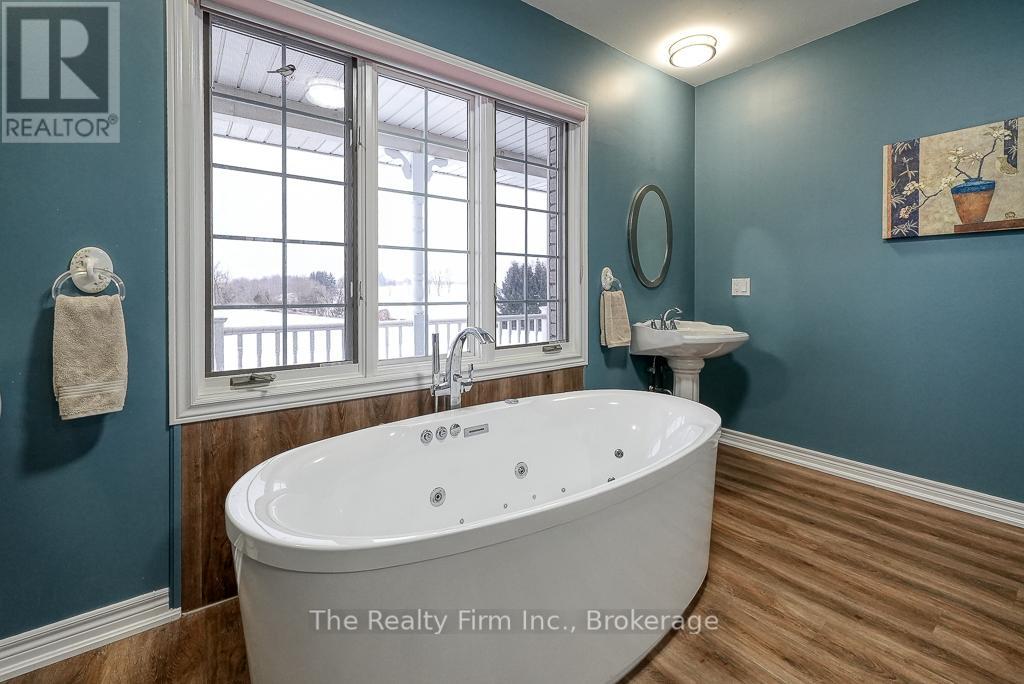 716173 18th Line Property Photo 20