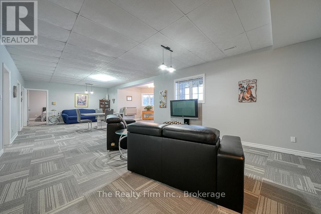 716173 18th Line Property Photo 24