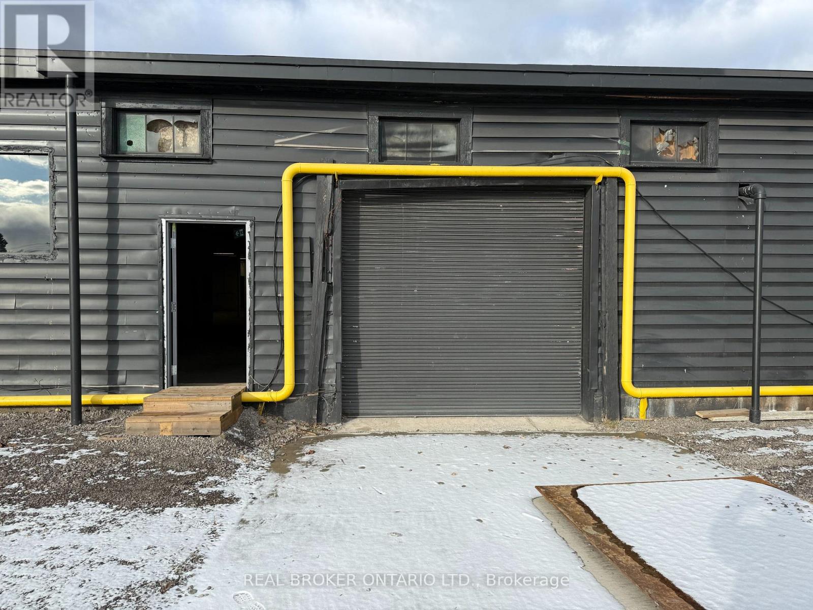 2b - 5900 Thorold Stone Road Property Photo 2