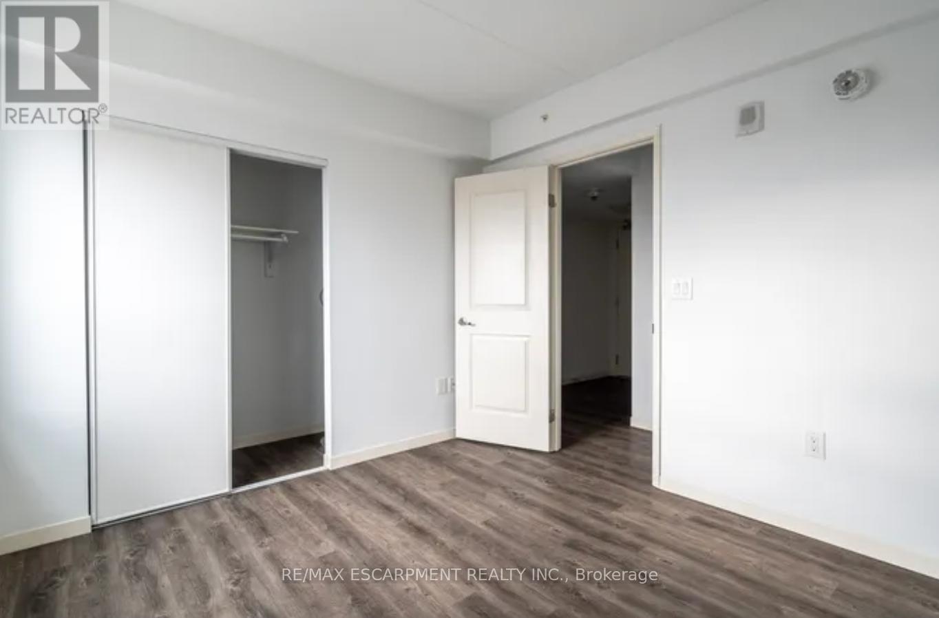 501 - 220 CANNON STREET E Property Photo 1
