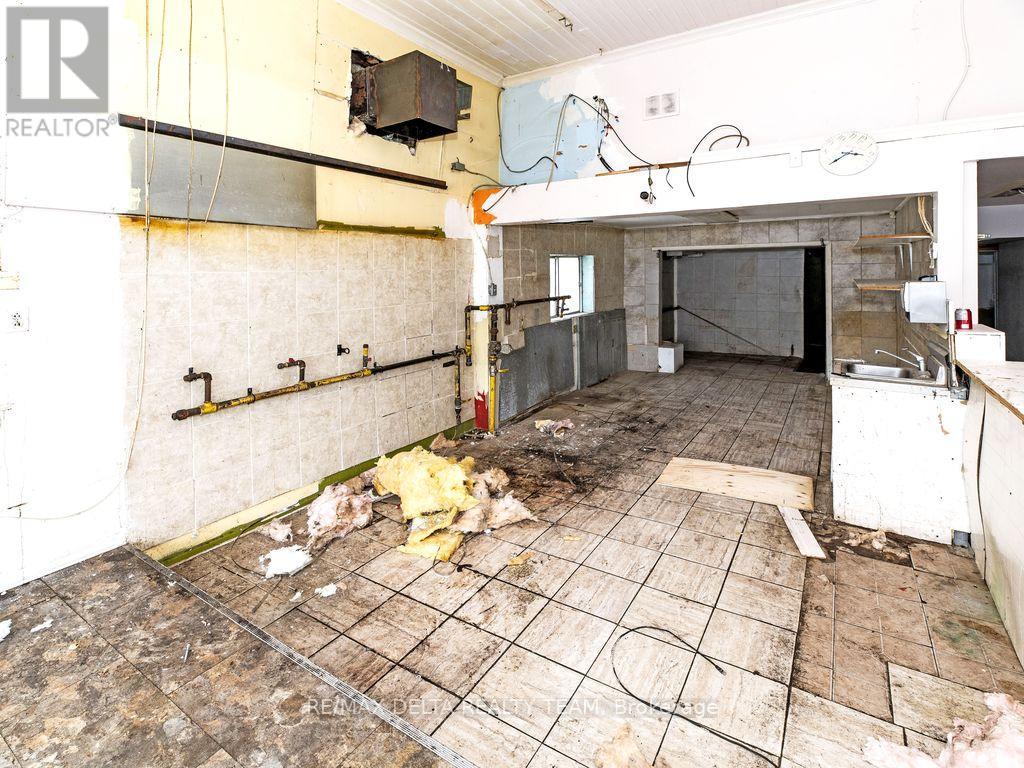 27 Bridge Street Property Photo 6